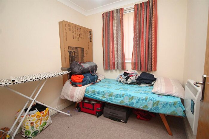 2 Bedroom Flat For Sale In Fellowes Road, Fletton, Peterborough, PE2