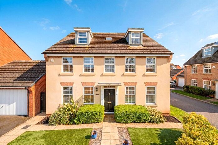 5 Bedroom Detached House For Sale In Hill Barton Vale, Exeter, EX1