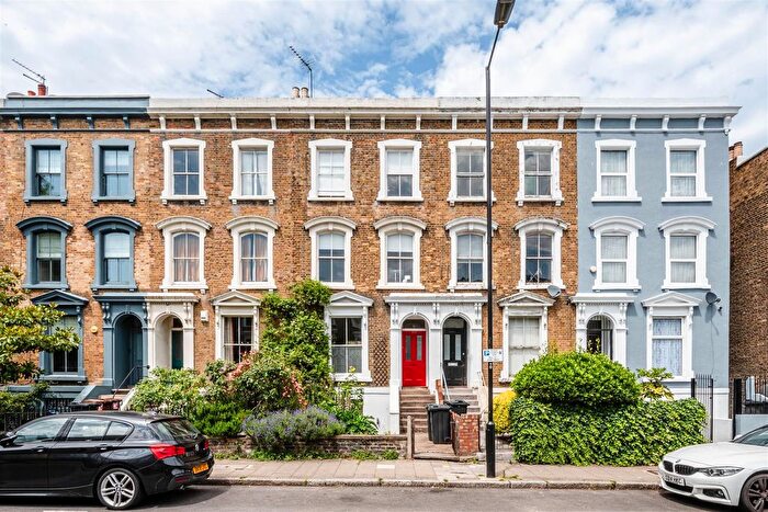 2 Bedroom Detached House For Sale In Victoria Park Road, E9