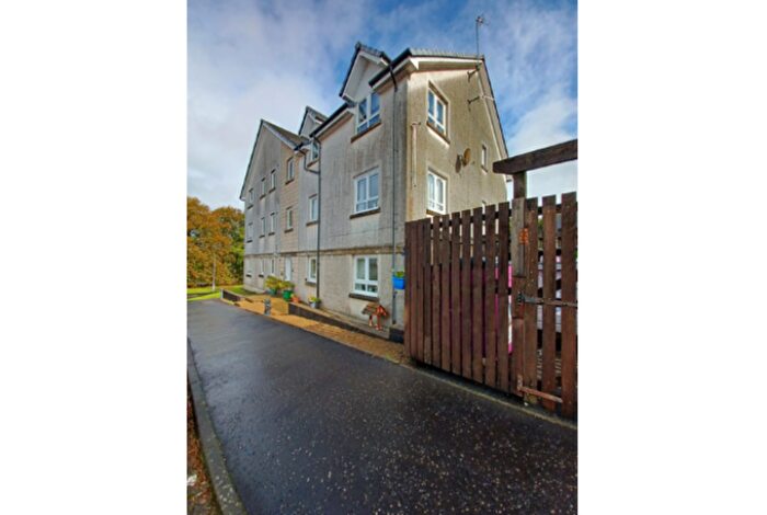 2 Bedroom Flat To Rent In Scholars Wynd, Beith, KA15