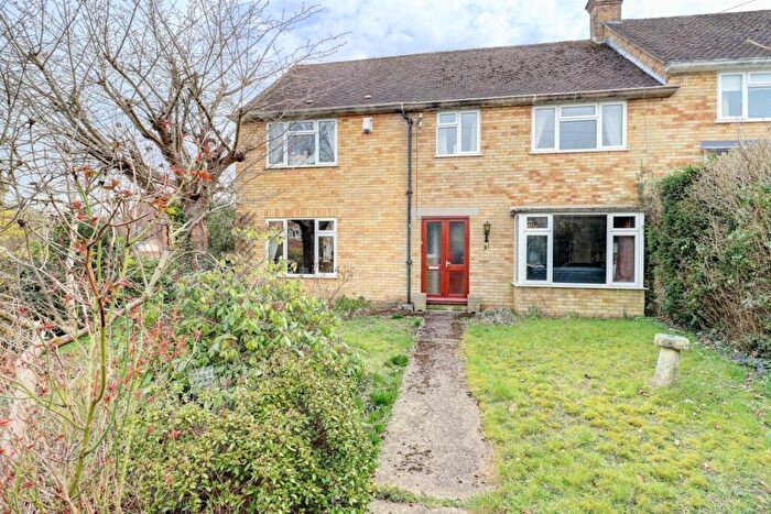 4 Bedroom Semi-Detached House For Sale In Cedar Avenue, Hazlemere, High Wycombe, Buckinghamshire, HP15
