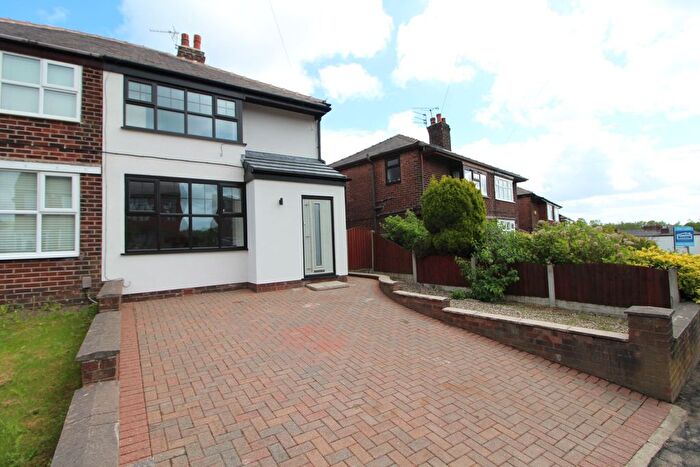 3 Bedroom Semi-Detached House To Rent In Wigan Road, Aspull, Wigan, WN2
