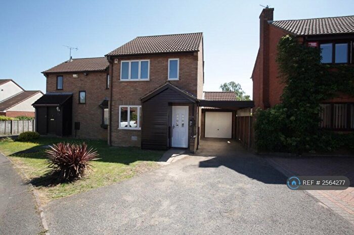 3 Bedroom Semi-Detached House To Rent In Trafalgar Avenue, Milton Keynes, MK3