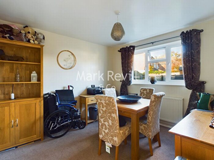 2 Bedroom Flat For Sale In Loders, Ardingly, RH17