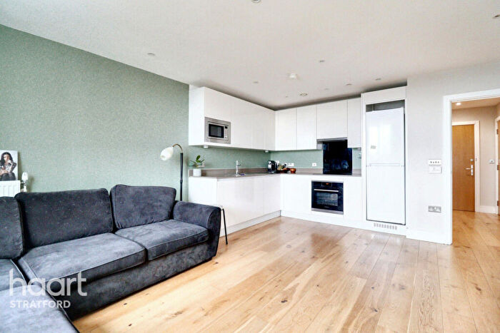1 Bedroom Apartment For Sale In High Street, Stratford, E15
