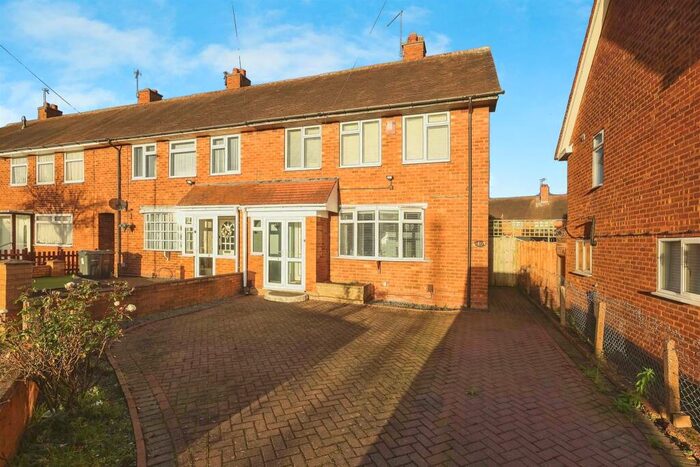 3 Bedroom House To Rent In Hengham Road, Birmingham, B26