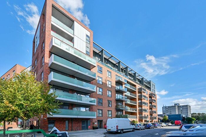 2 Bedroom Flat To Rent In Singapore Road, Ealing, London, W13