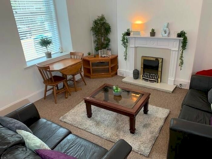 1 Bedroom Flat To Rent In Northfield Place, Rosemount, Aberdeen, AB25