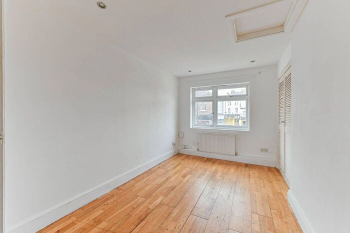 1 Bedroom Flat For Sale In Sydenham Road, Croydon, CR0