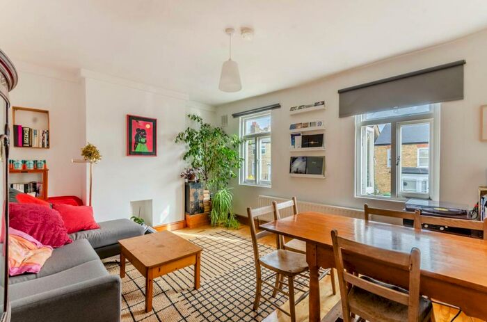 1 Bedroom Flat To Rent In Dunstans Road, East Dulwich, London, SE22