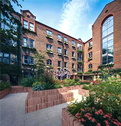 2 Bedroom Apartment For Sale In Angel Village, City Road, EC1V