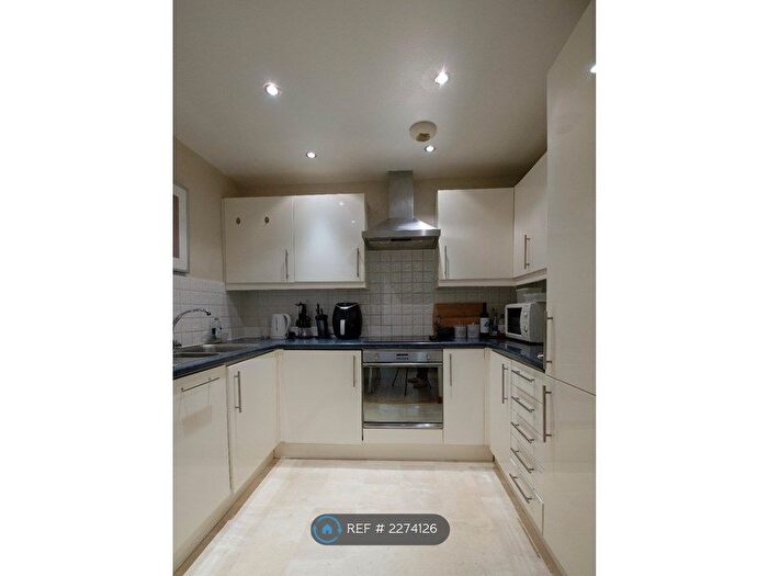 2 Bedroom Flat To Rent In Pooleys Yard, Ipswich, IP2