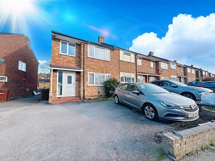 3 Bedroom End Of Terrace House For Sale In Gloucester Avenue, Chelmsford, CM2