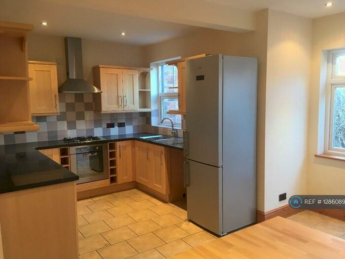 3 Bedroom Terraced House To Rent In Woodville Road, Warwick, CV34