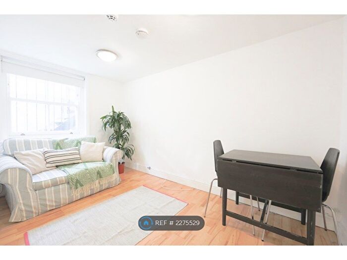 1 Bedroom Flat To Rent In Arlington Road, London, NW1