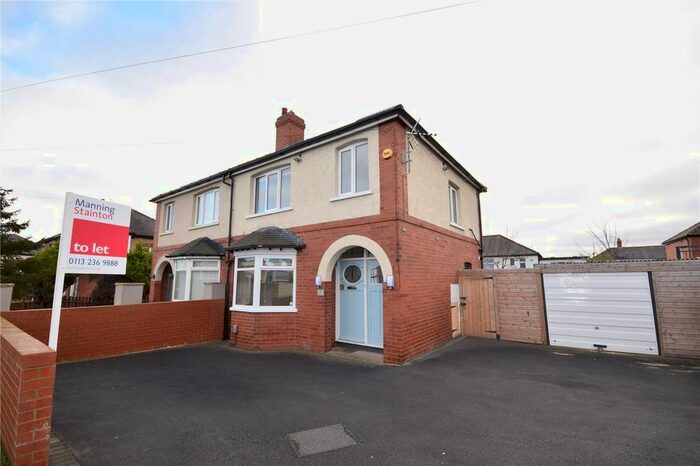 3 Bedroom Semi-Detached House To Rent In Sherbrooke Avenue, Leeds, West Yorkshire LS15
