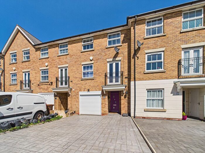 4 Bedroom Town House For Sale In Hotel Road, Gillingham, ME8