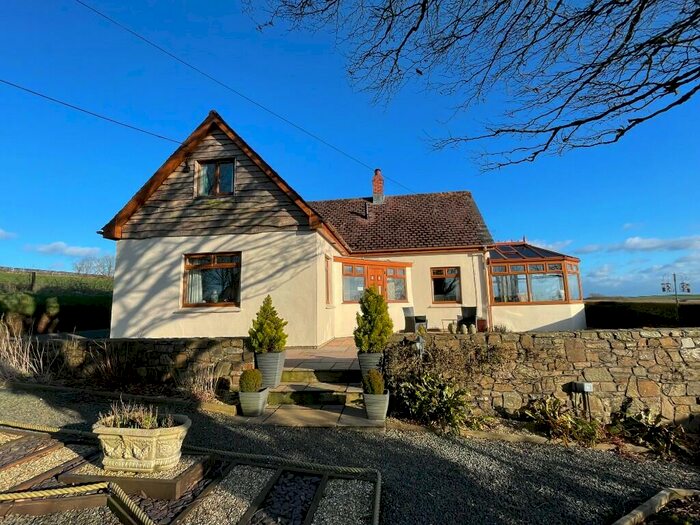 4 Bedroom Detached House For Sale In Three Gables, Woolsery, EX39