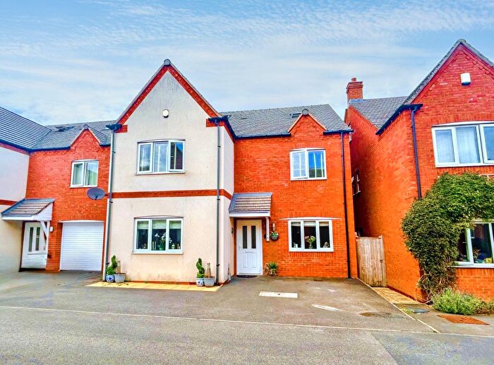 5 Bedroom Detached House For Sale In Windmill Close, Hillmorton, Rugby, CV21