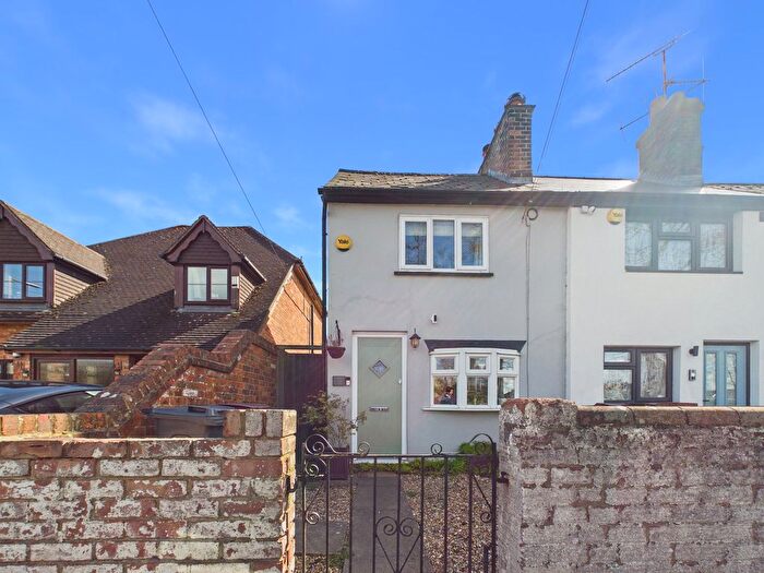 2 Bedroom Terraced House For Sale In Kentwood Hill, Tilehurst, Reading, RG31