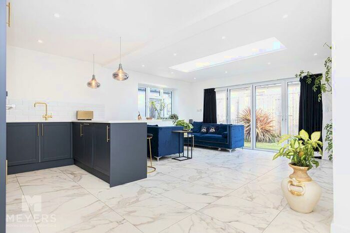 3 Bedroom Detached Bungalow To Rent In Newcroft Gardens, Christchurch, BH23