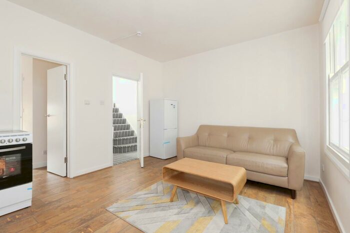 1 Bedroom Flat To Rent In Ellingfort Road, London Fields, E8