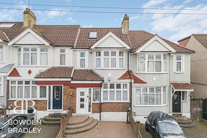 4 Bedroom Terraced House For Sale In Crownhill Road, Woodford Green, IG8