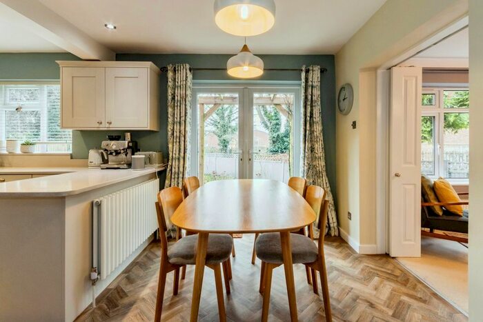 4 Bedroom Detached House For Sale In Brielen Road, Radcliffe-On-Trent, Nottingham, Nottinghamshire, NG12