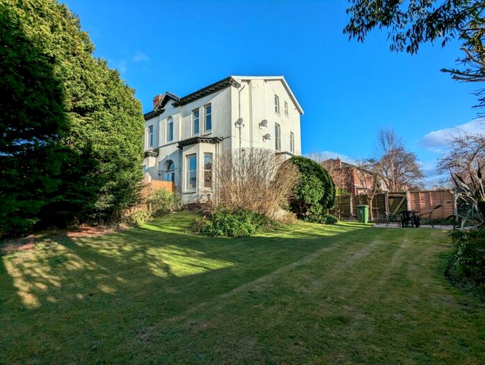 2 Bedroom Apartment To Rent In Part Street, Southport, Merseyside, PR8