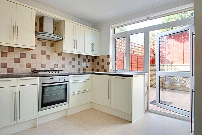 2 Bedroom End Terrace House To Rent In Lincoln Avenue, Southgate, N14