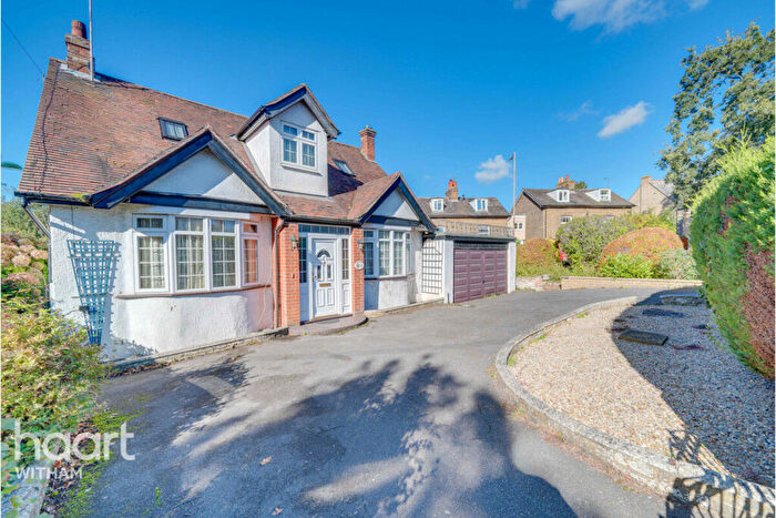 3 Bedroom Detached House For Sale In Collingwood Road, Witham, CM8