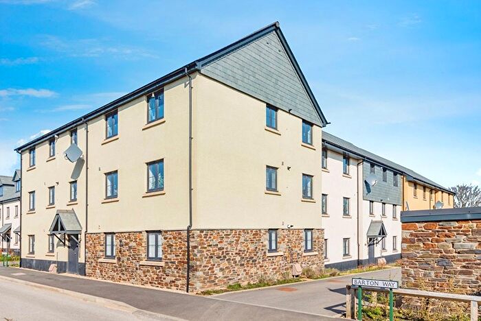 2 Bedroom Flat For Sale In Barton Way, Dartmouth, Devon, TQ6