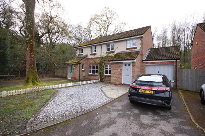3 Bedroom Semi Detached House To Rent In Berber Close, Whiteley, Fareham, PO15