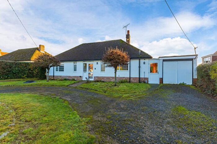 3 Bedroom Detached House For Sale In Westside, Tillington, Petworth, West Sussex, GU28