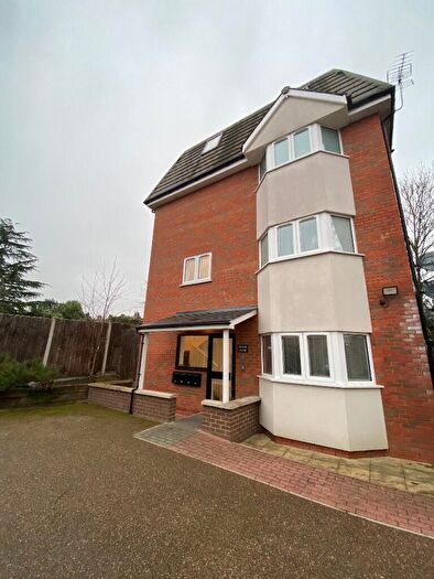 Studio To Rent In Church Hill Road, Barnet, North London, EN4