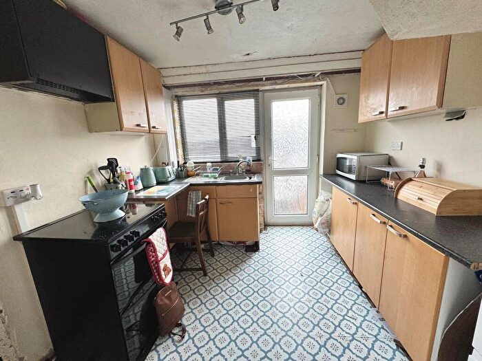 3 Bedroom End Of Terrace House For Sale In Ashford Crescent, Plymouth, PL3