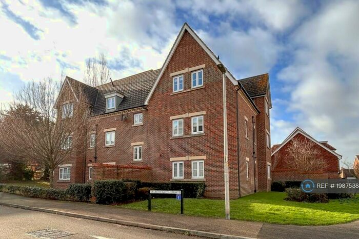 2 Bedroom Maisonette To Rent In Coe's Green, Chattenden, Rochester, ME3