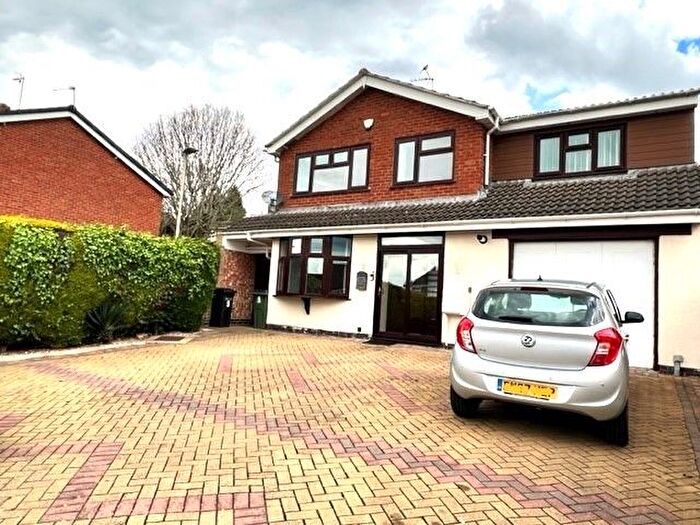 5 Bedroom Detached House To Rent In Tamar Road, Oadby, Leicester, LE2