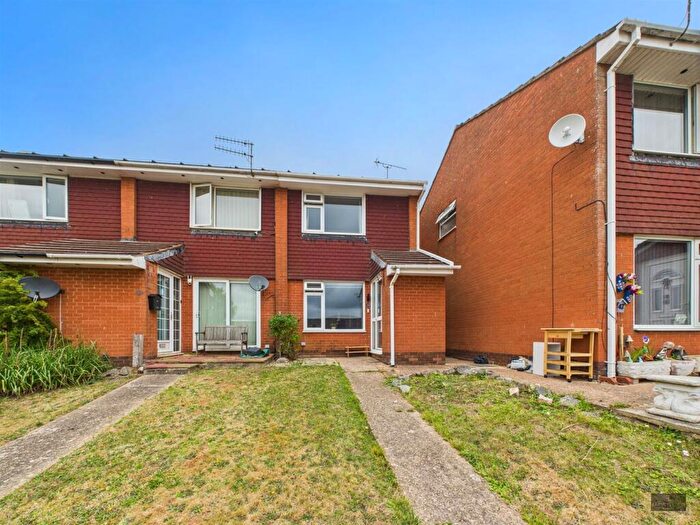 2 Bedroom House For Sale In Bourn Rise, Exeter, EX4