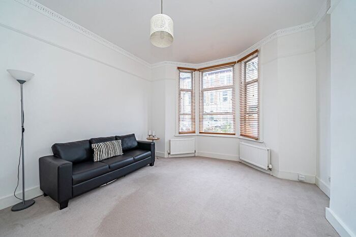 2 Bedroom Flat For Sale In Croxley Road, London, W9