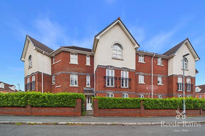 2 Bedroom Apartment For Sale In Cromwell Avenue, Stockport, Greater Manchester, SK5
