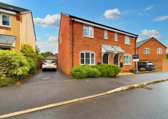 3 Bedroom Semi-Detached House For Sale In Avocet Drive, Willington, Derby, DE65