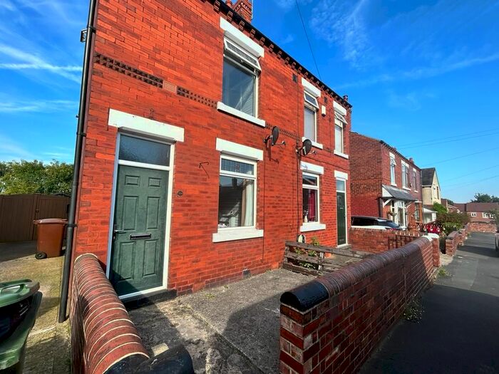 3 Bedroom Semi-Detached House To Rent In First Avenue, Wakefield, WF1