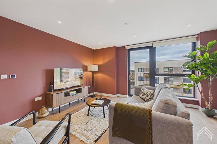 2 Bedroom Apartment To Rent In Vanguard Way, Blackhorse Road London, E17