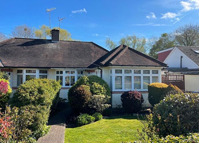2 Bedroom Semi-Detached Bungalow For Sale In Links Side, Enfield, EN2