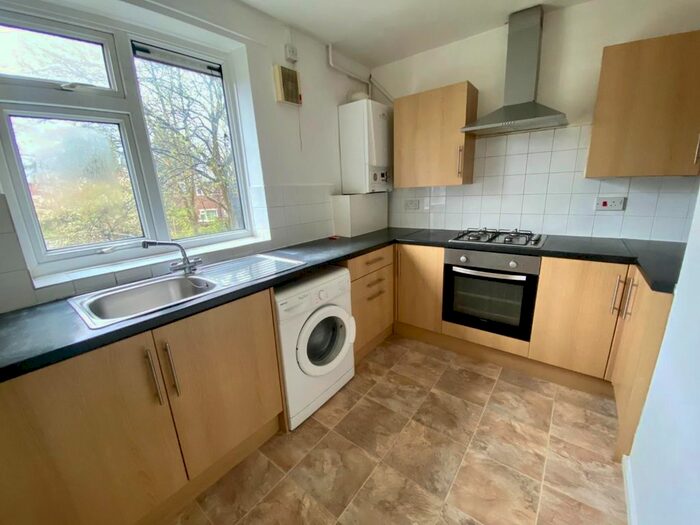 1 Bedroom Flat To Rent In Heathfield Road, Whitefield, Manchester, M45