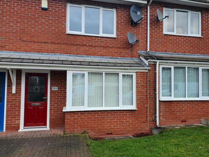 3 Bedroom Town House To Rent In Eskbank, Skelmersdale, WN8