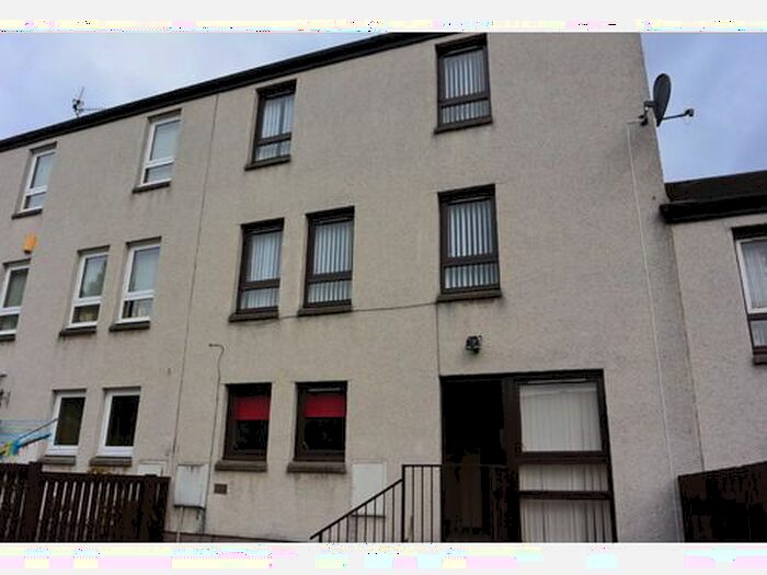 4 Bedroom Town House To Rent In Hilltown, Dundee, DD3