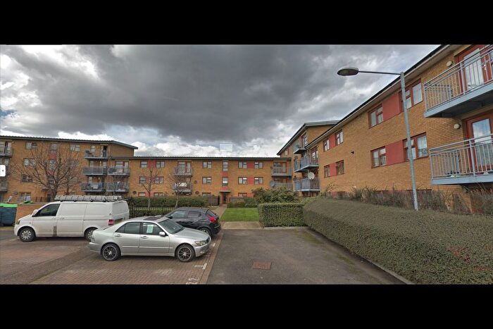 2 Bedroom Flat To Rent In Cooke Street, Barking, IG11