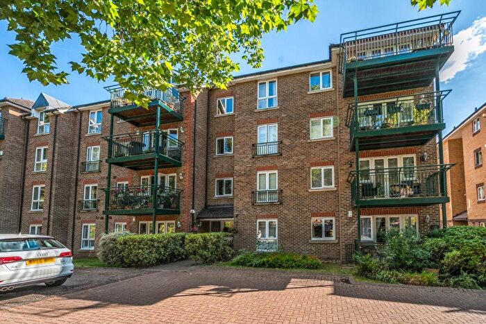 2 Bedroom Flat For Sale In Copers Cope Road, Beckenham, BR3
